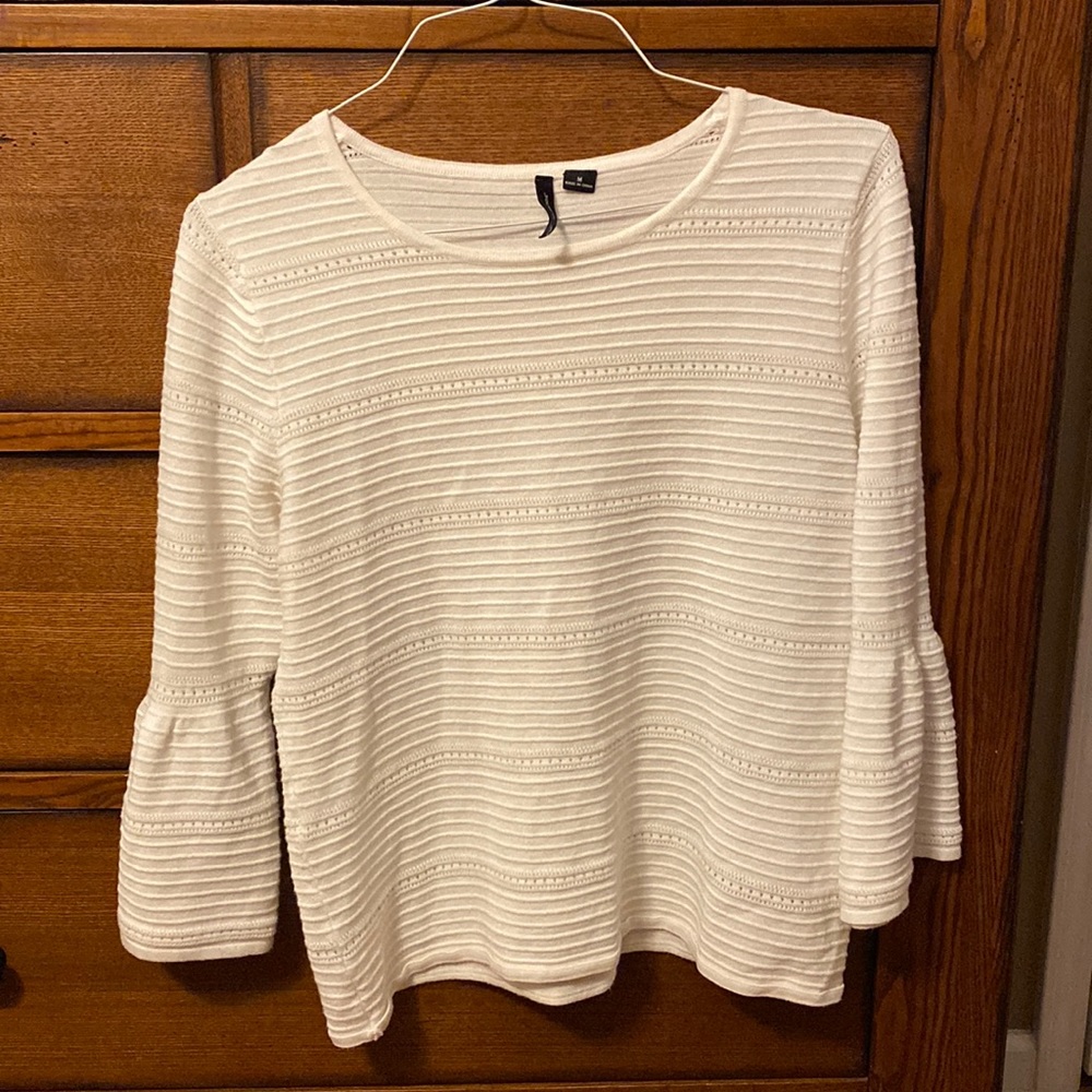 New directions off white top size M